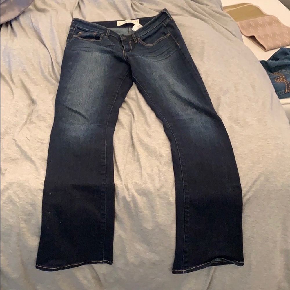 Abercrombie & Fitch Jeans Size 6R 28x33 like new